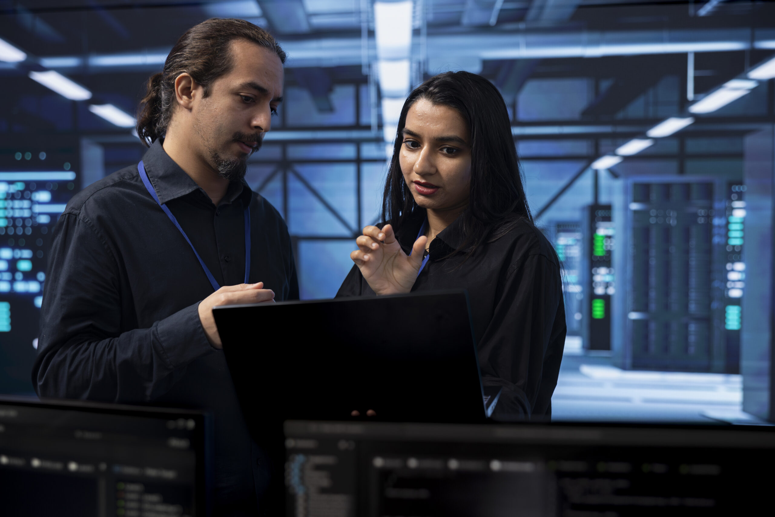 Technical workers in server hub